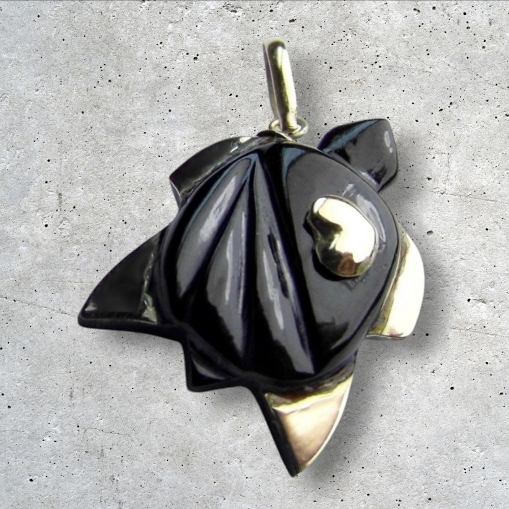 10KY Black Coral Tortoise Yellow GOLD Pendant